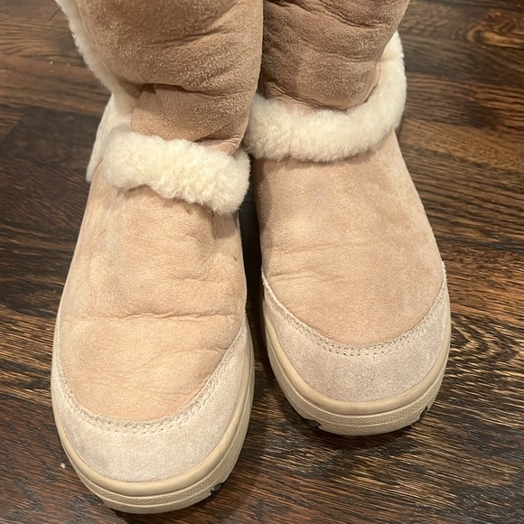 UGG Boots - Picture 6 of 11